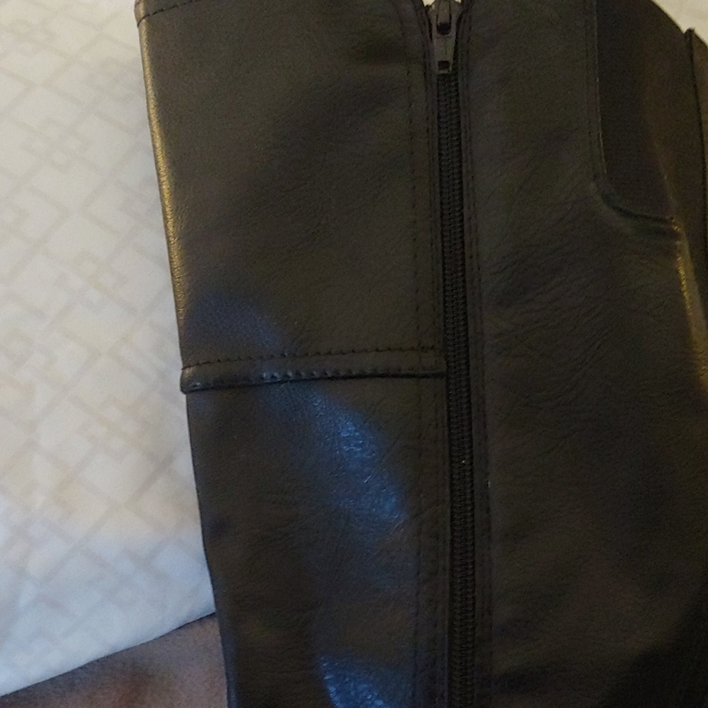 Boots - Picture 2 of 5